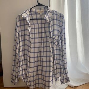 Cloth & Stone long sleeve plaid button down. Size Medium.